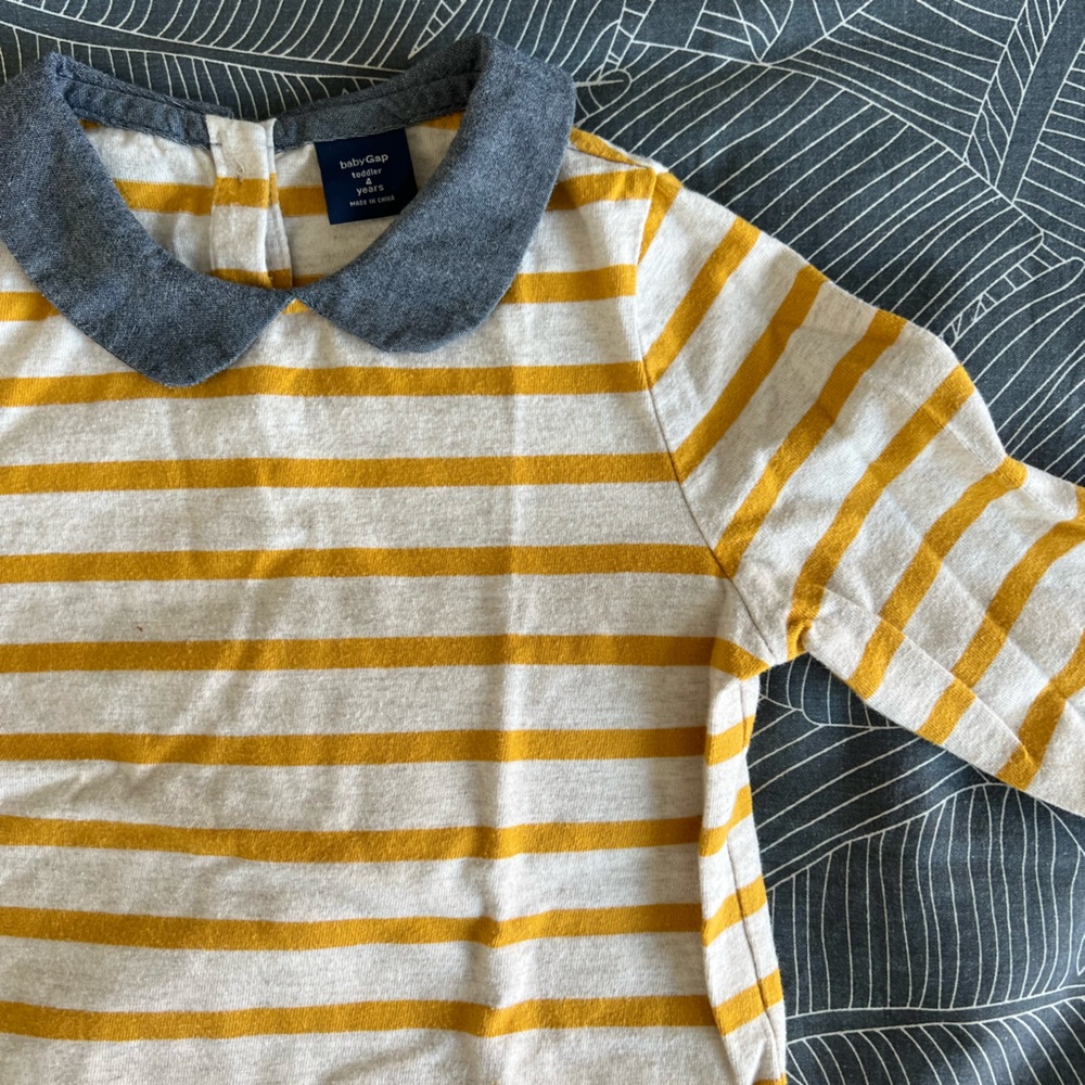 Gap kids vintage look long sleeve shirt size 4